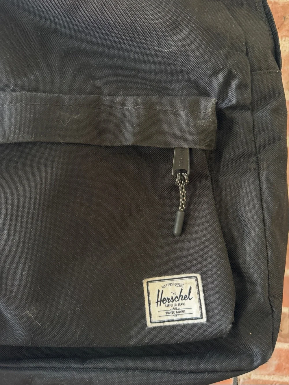 Herschel Supply Company simple black